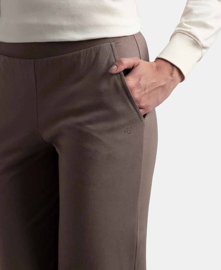 Super Combed Cotton Elastane Stretch Relaxed Fit Trackpants With Side Pockets - Dark Khaki