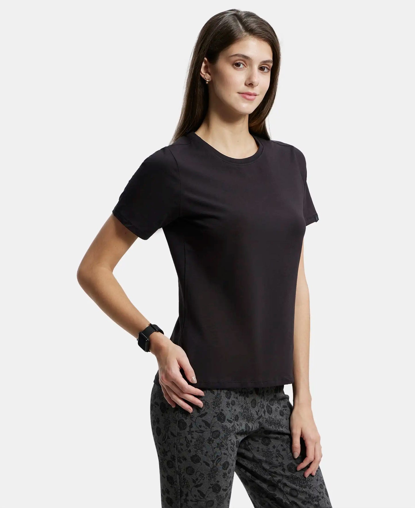 Super Combed Cotton Elastane Regular Fit Solid Round Neck Half Sleeve T-Shirt - Black-2
