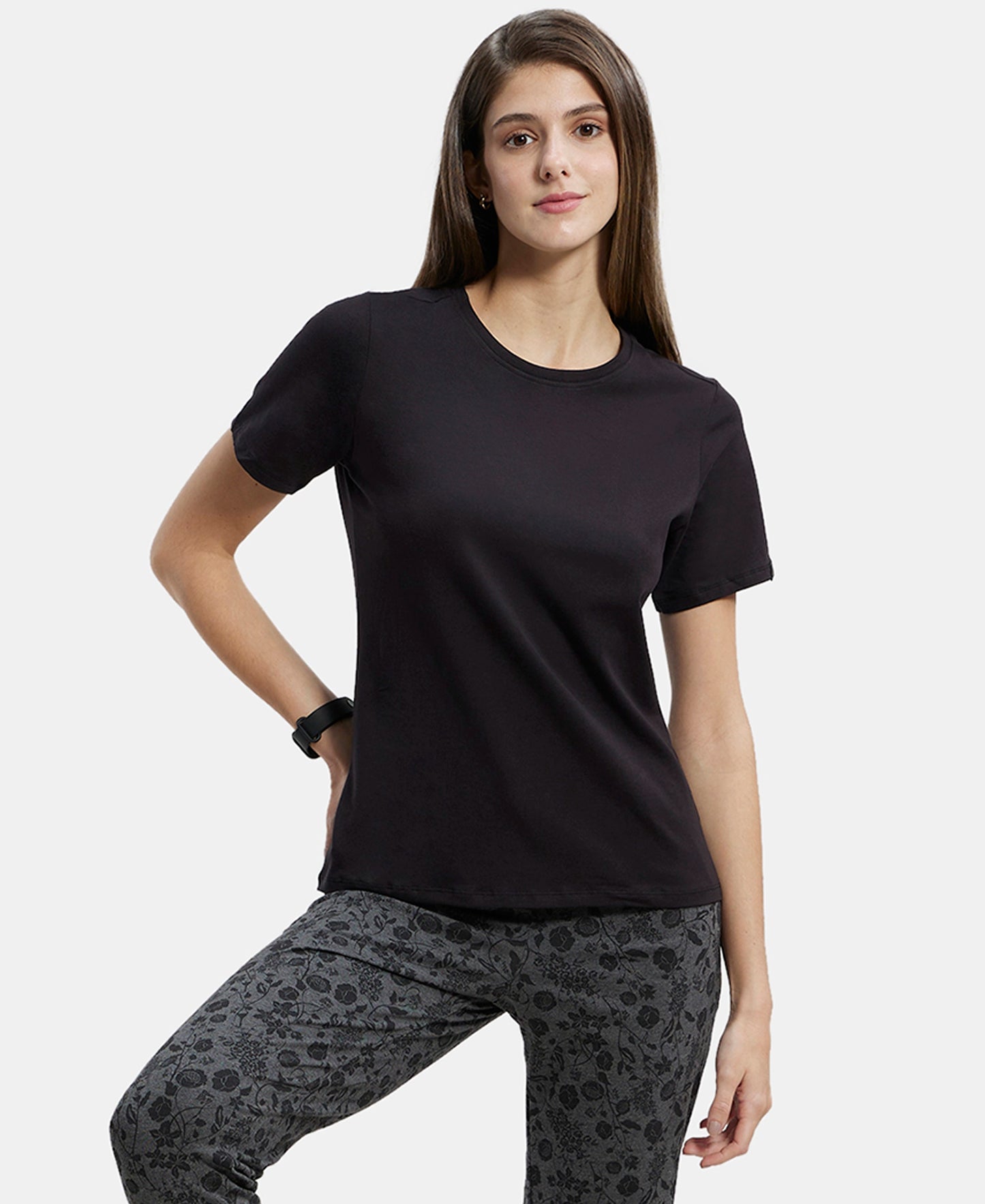 Super Combed Cotton Elastane Regular Fit Solid Round Neck Half Sleeve T-Shirt - Black-5