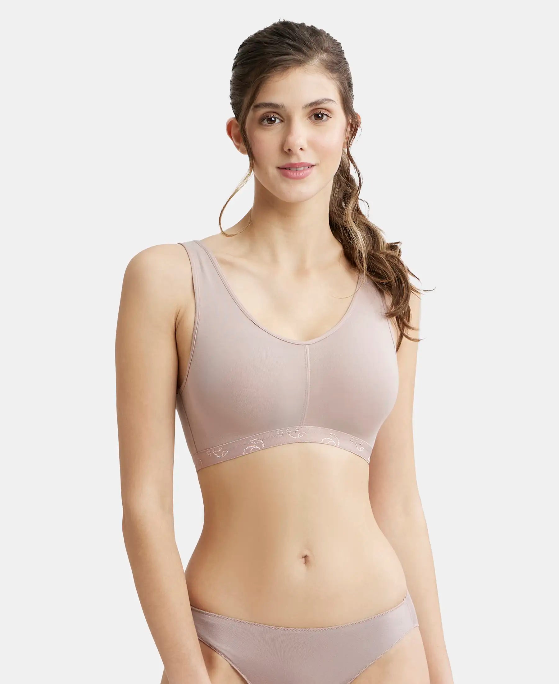 Buy Dchica Beige Slip-on Non Wired Non Padded Seamless Full Coverage  Regular Sports Bra for girls - Pack of 1 Online at Best Prices in India -  JioMart.