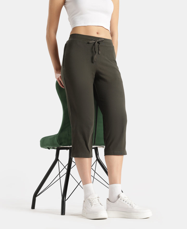 Super Combed Cotton Elastane Stretch Slim Fit Capri with Side Pockets - Olive