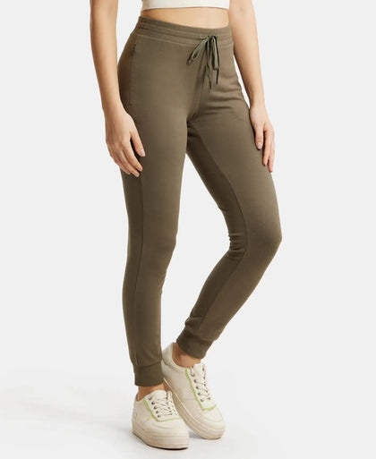Super Combed Cotton Elastane French Terry Relaxed Fit Joggers With Zipper Pockets - Beetle