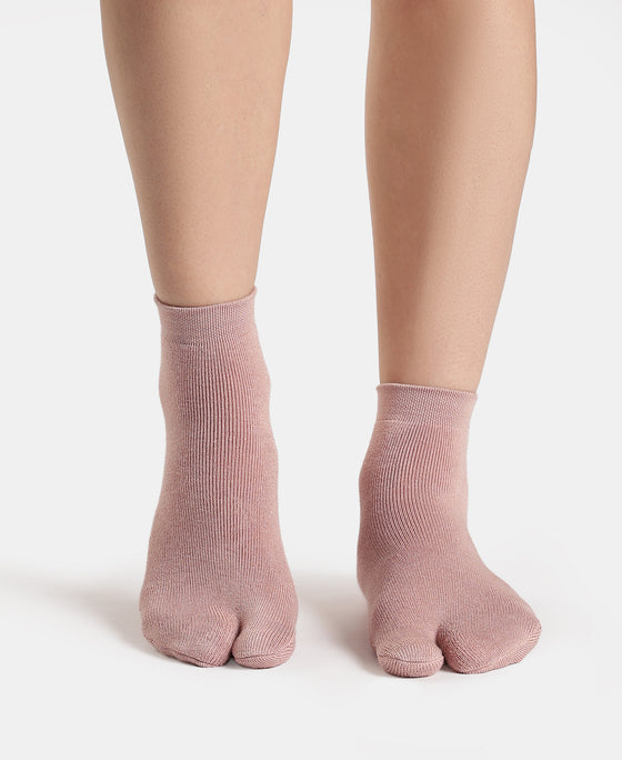 Acrylic Polyester Nylon Stretch Ankle Length Socks with StayFresh Treatment - Pale Mauve