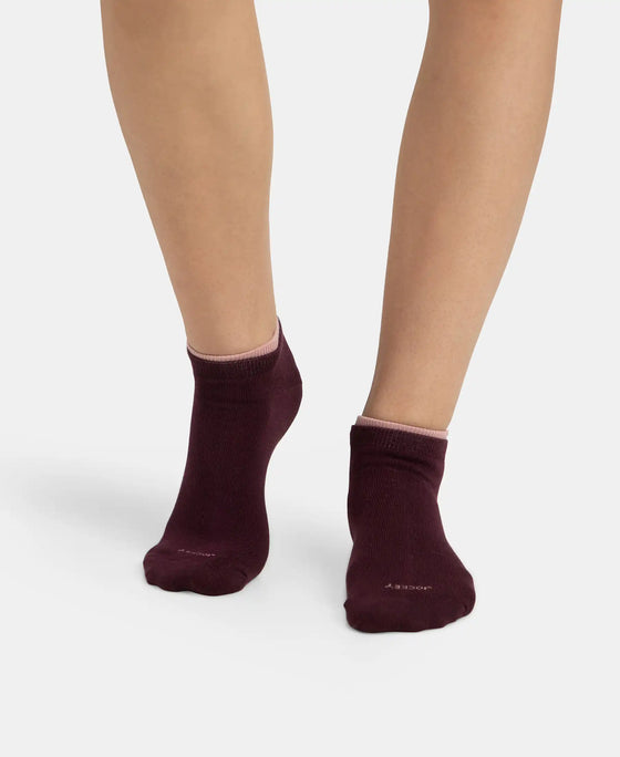 Compact Cotton Stretch Solid Low Show Socks with Stay Fresh Treatment - Pale Mauve & Wine Tasting (Pack of 2)