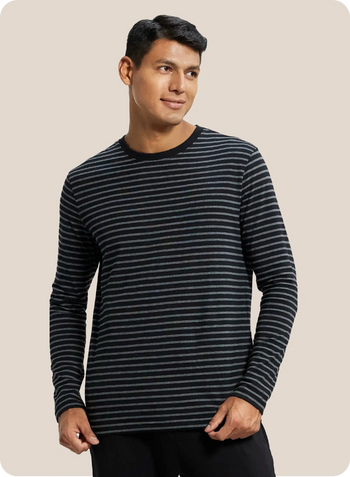 Men's T-shirt Outerwear Navigation