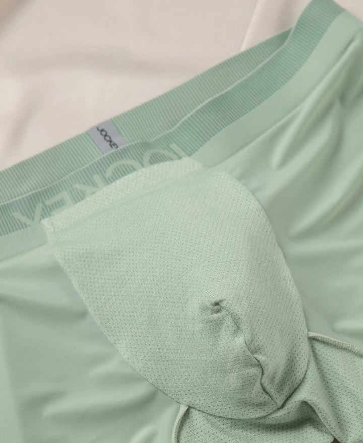 Tactouch Microfiber Elastane Stretch Seamfree Bonded Tech Solid Trunk with Internal Breathable Mesh - Pistachio