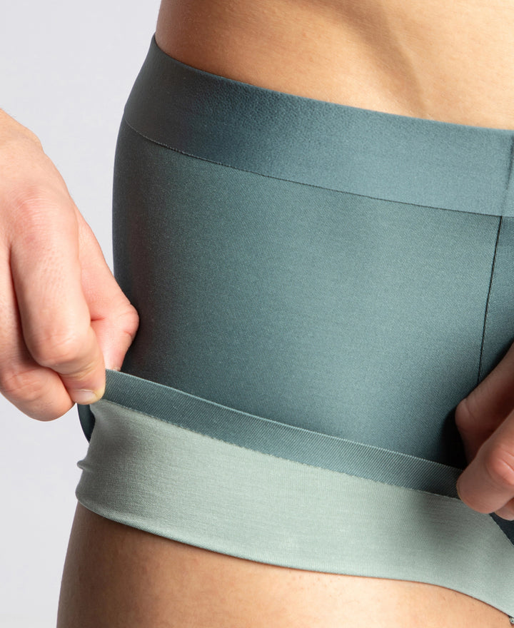Texcelight Microfiber Elastane Stretch Seamfree Bonded Tech Solid Trunk with Internal Breathable Mesh - Forest Green