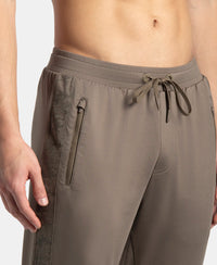 Microfiber Elastane Stretch Jogger with Zipper Pockets and StayDry Treatment - Green