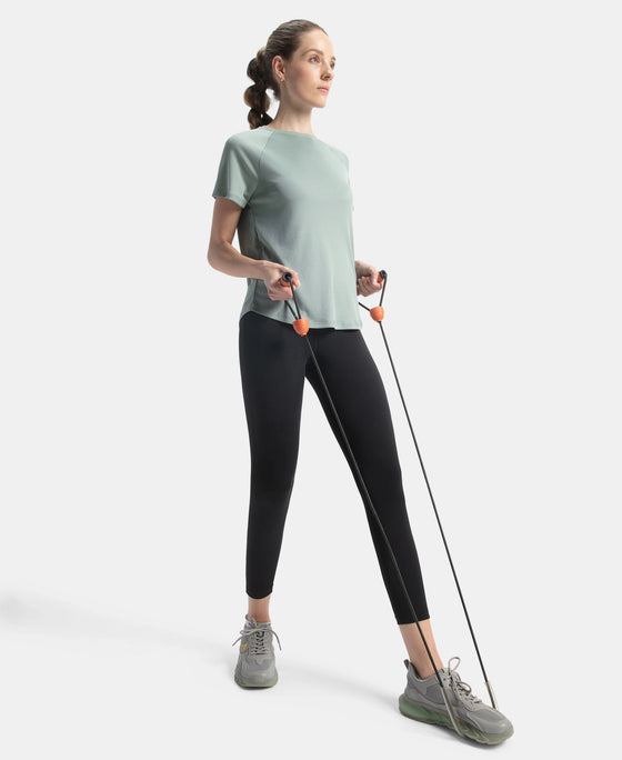 Microfiber Fabric Relaxed Fit Half Sleeve Breathable Mesh T-Shirt - Iceberg Green