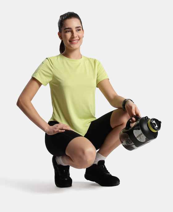 Microfiber Fabric Regular Fit Half Sleeve Breathable Mesh T-Shirt - Daiquiri Green