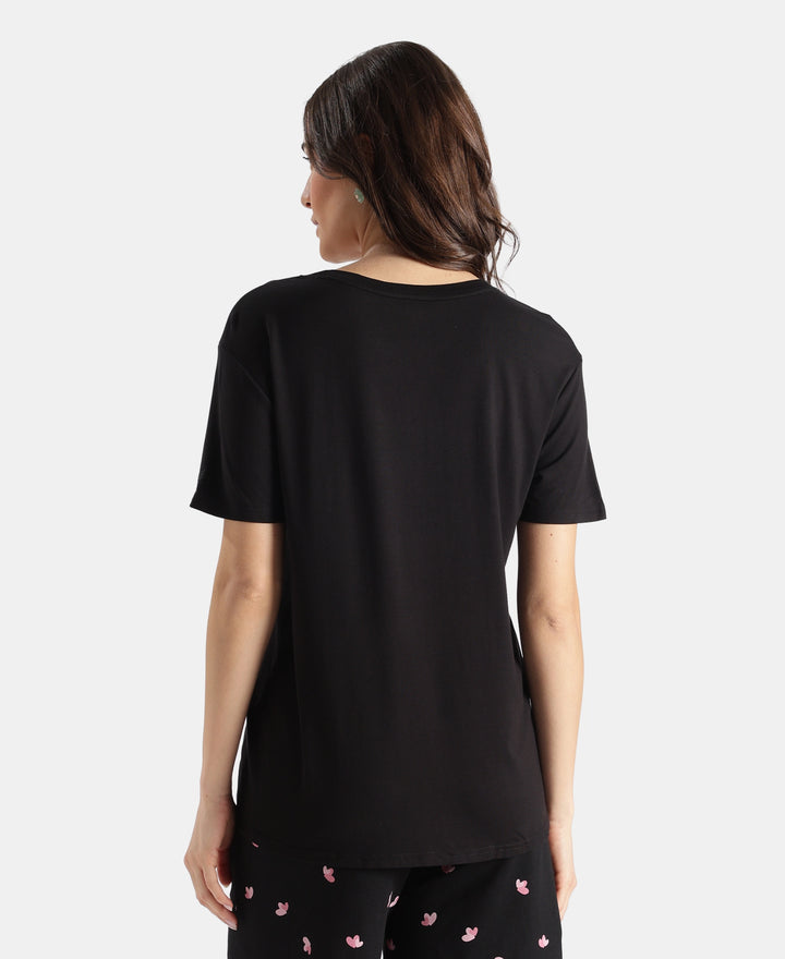 Viscose Elastane Stretch Fabric Relaxed Fit Drop Shoulder Styled T-Shirt - Black