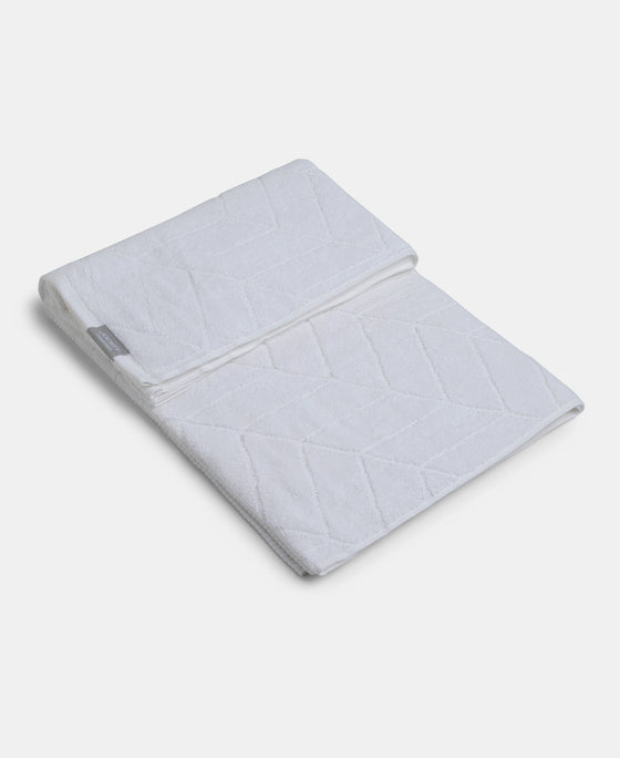 Cotton Terry Ultrasoft and Durable Patterned Bath Towel - White