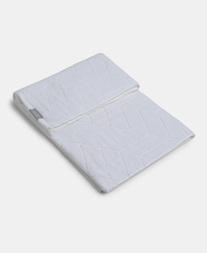 Cotton Terry Ultrasoft and Durable Patterned Bath Towel - White