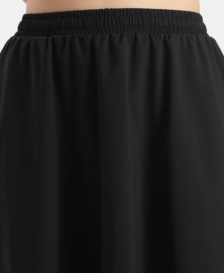 Microfiber Fabric Skirt with Side Pockets - Black