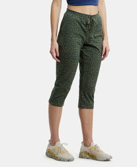 Super Combed Cotton Elastane Slim Fit Printed Capri with Side Pockets - Beetle Printed-2