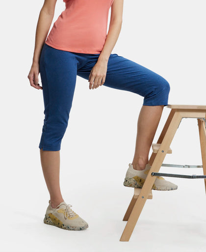 Super Combed Cotton Elastane Slim Fit Printed Capri with Side Pockets - Vintage Denim Melange-5