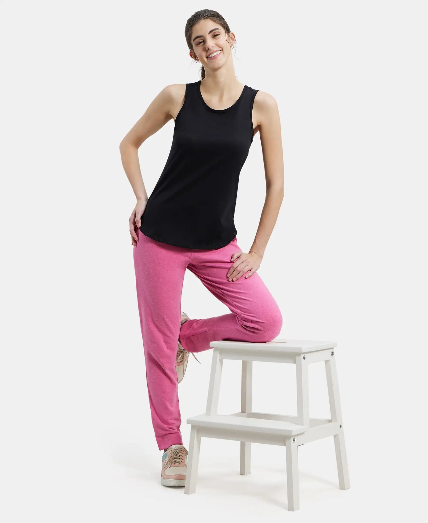 Super Combed Cotton Elastane Slim Fit Trackpants With Side Pockets - Ibis Rose Melange-6