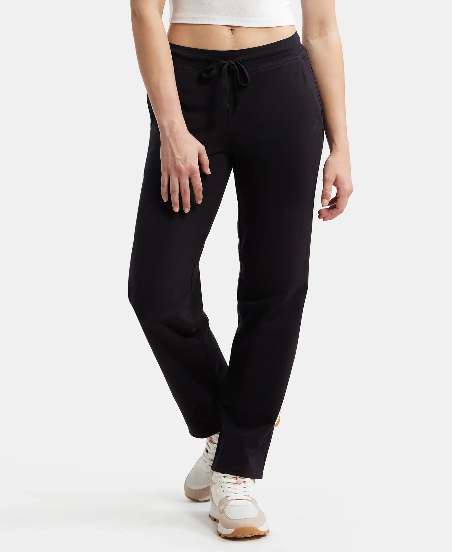 Super Combed Cotton Elastane Relaxed Fit Trackpants With Side Pockets - Black-1