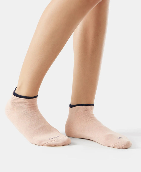 Compact Cotton Stretch Solid Low Show Socks with StayFresh Treatment - Rose Smoke & Navy-4
