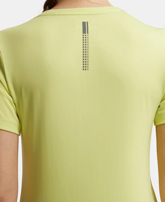 Microfiber Fabric Relaxed Fit Solid V Neck Half Sleeve Performance T-Shirt - Daiquiri Green-7
