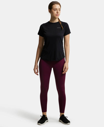 Microfiber Fabric Relaxed Fit Half Sleeve Breathable Mesh T-Shirt - Black-4